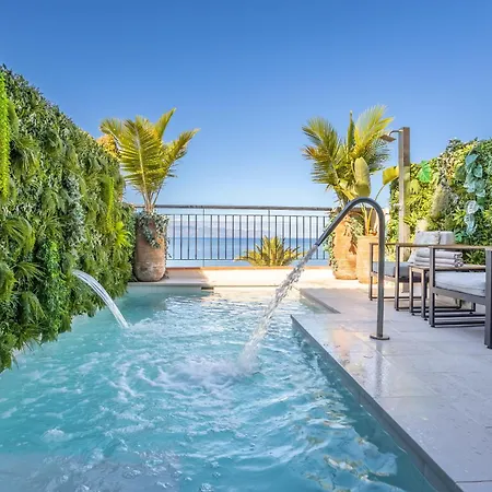Sunset - Private Pool Apartment